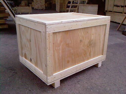 Thùng gỗ dán loại to - Công Ty TNHH SX & XNK Hoàng Hải